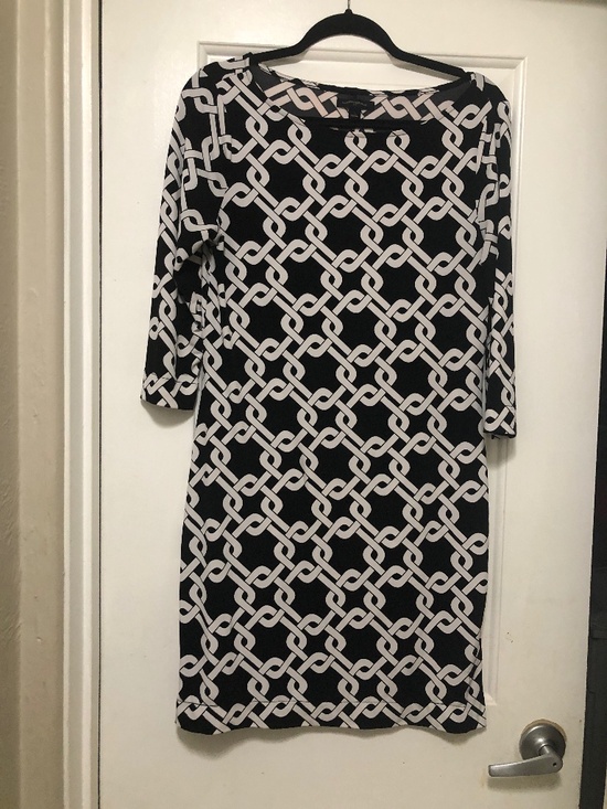 Banana Republic Dresses & Skirts - Banana Republic Size S  Black and White Chain Link Knee Length Dress EUC Cute